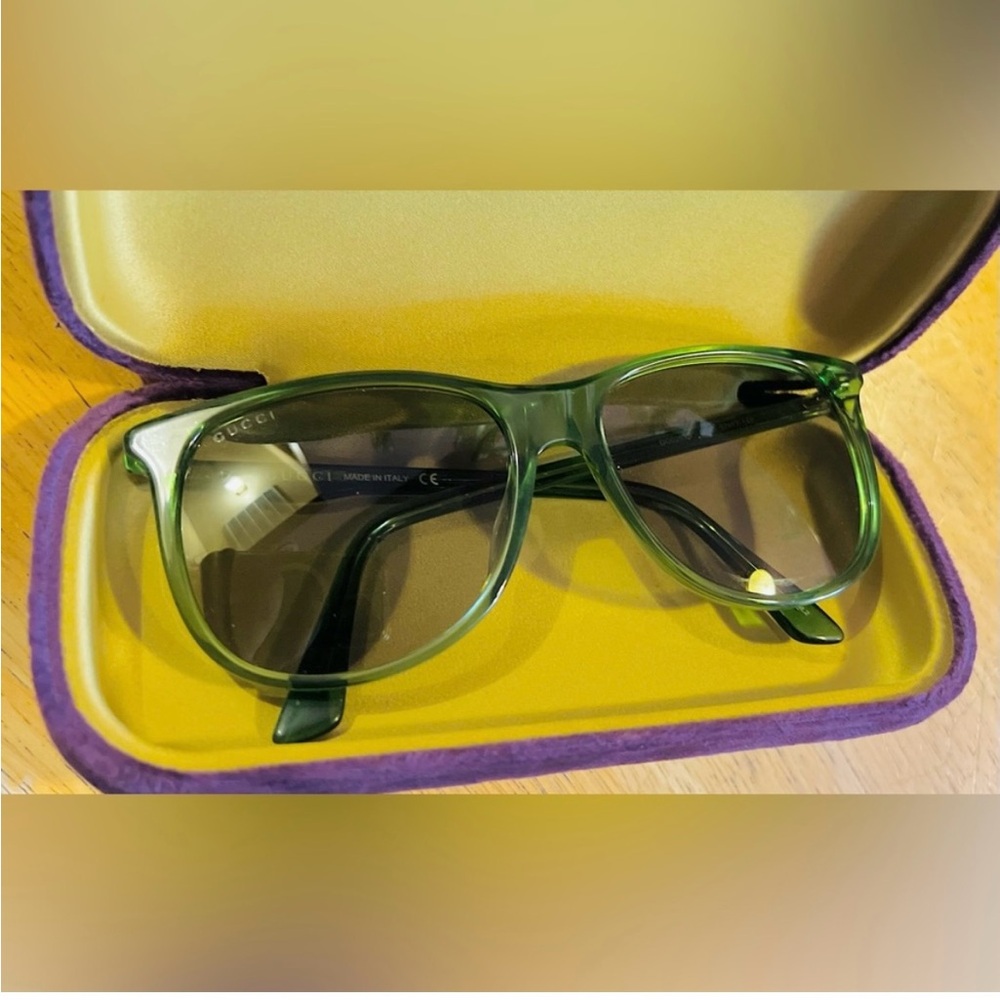 Authentic Gucci  Sunglasses - Green | Oversized Frame | New - Picture 4 of 9